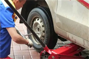 东兴附近拖车24小时服务热线电话